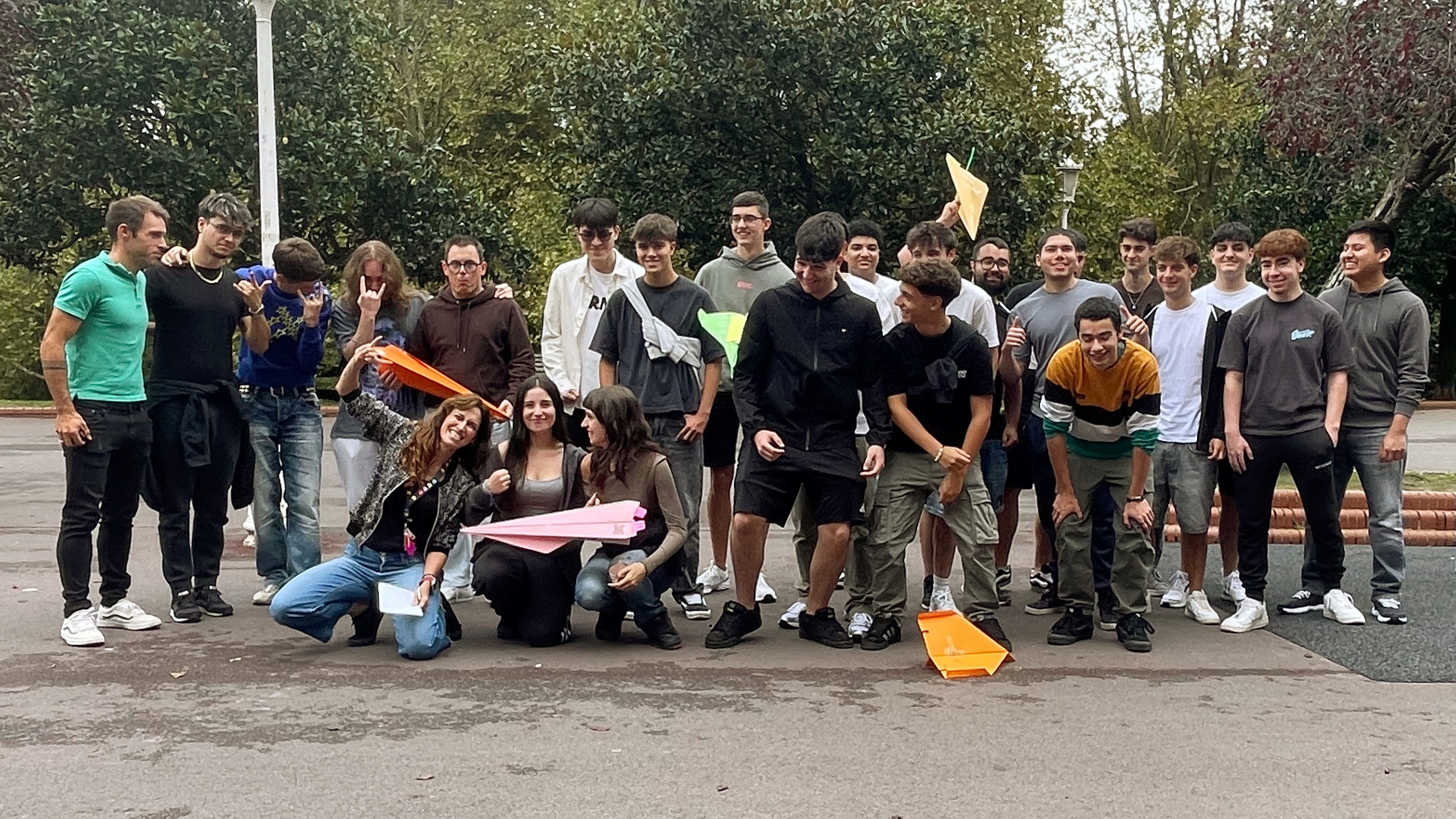 ¿Quieres estudiar Formación Profesional en Bilbao y prepararte para un futuro lleno de oportunidades laborales, innovación y experiencias internacionales?
